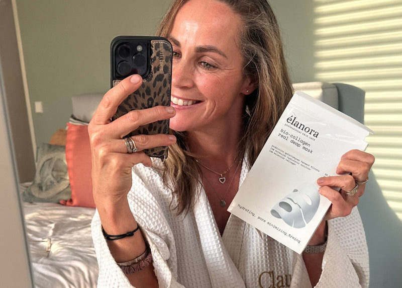 Claudia met het élanora masker in haar hand